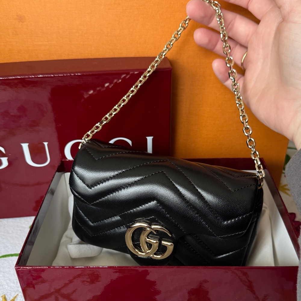 Gucci Black Quilted GG Marmont Mini Shoulder Bag - Picture 3 of 4